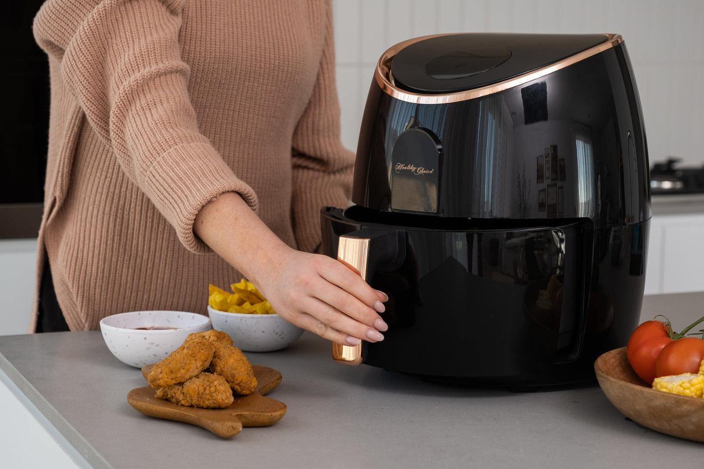 7.1L Digital Air Fryer Kitchen & Dining > Kitchen Appliances (Black/Rose Gold)