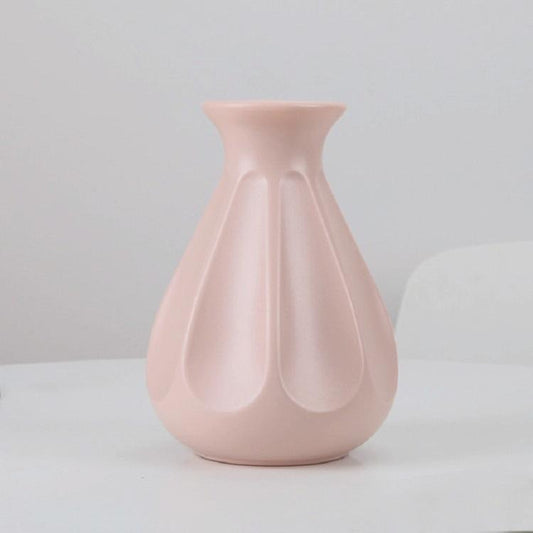 Drop-resistant Plastic Vase for Dry and Wet Flower Arrangements - Pink