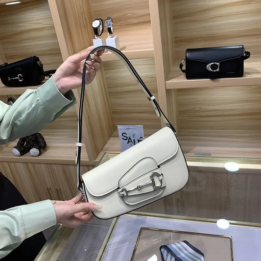 2024 Summer New Nichedesign High-end Fashionable Versatile Single Shoulder Underarm Commuting Crossbody Saddle Bag