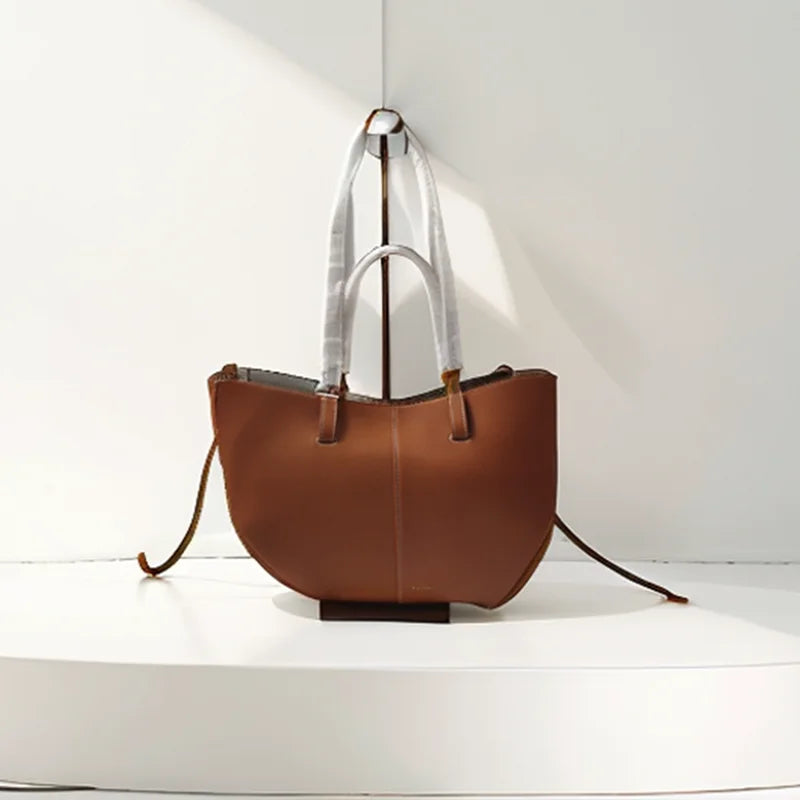 Classic Elegant Style Large Capacity Wing Bag Crossbody Handbag Retro European American Niche Bucket Armpit Tote Bag Fashion