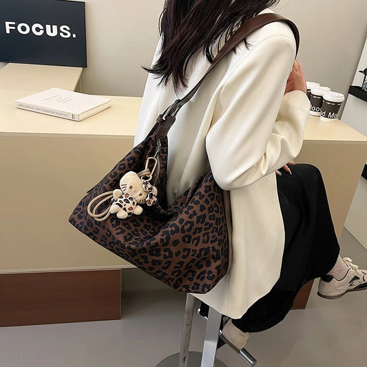 15L Fashion leopard Inclined shoulder bag higher quality PU soft crossbody tote bag for Shopping and Daily Use