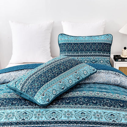 Opalescent Quilted coverlet and pillowcovers set: Shimmering Beauty - Queen size