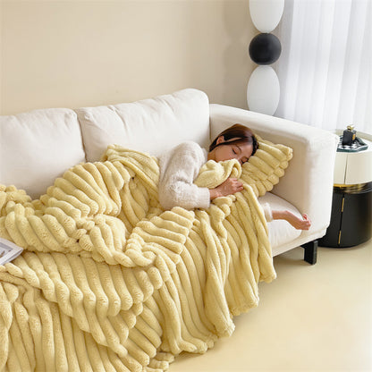 Yellow plush tufted blanket - double-sided for warmth and skin-friendly comfort( 100*150cm)